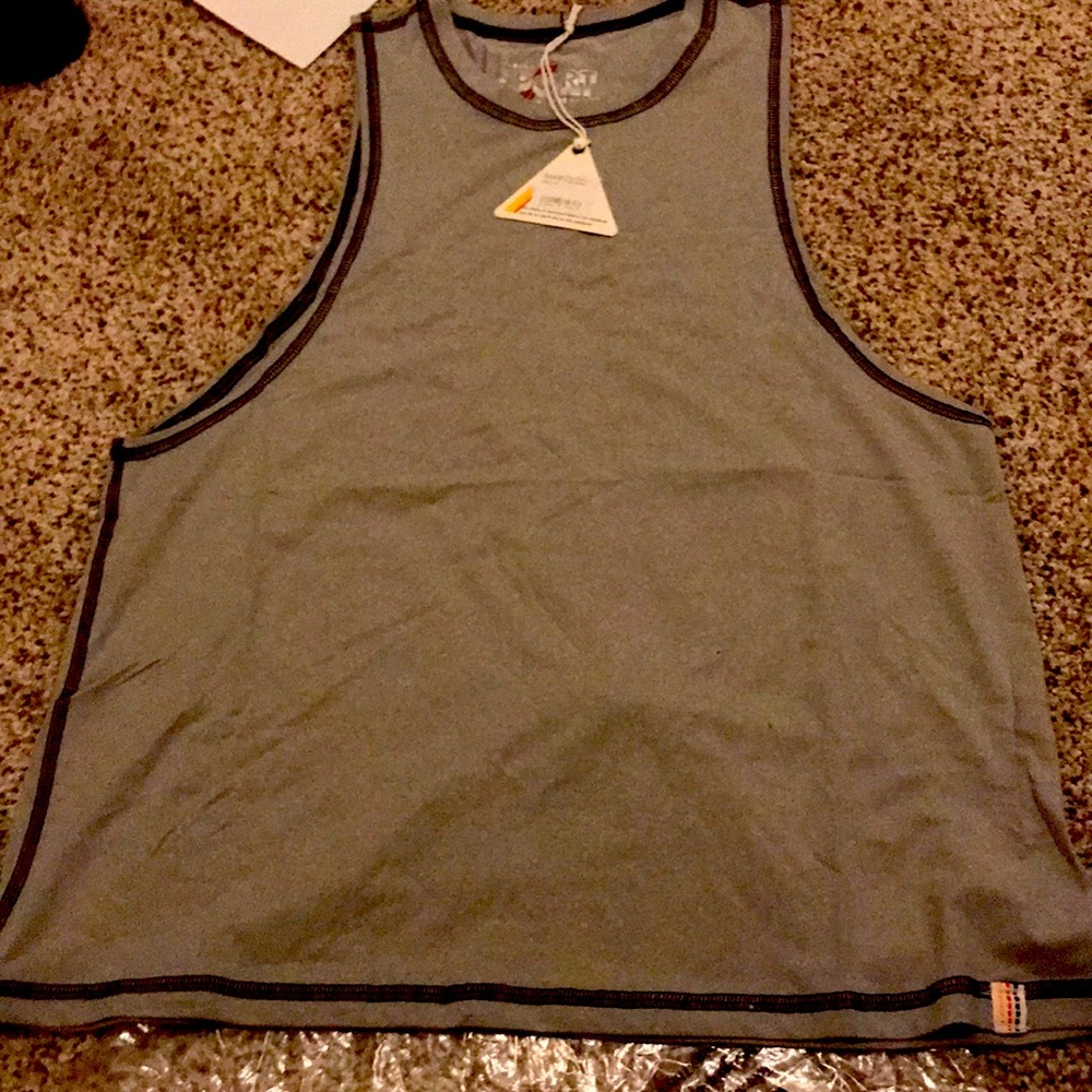 Work out Tank With Wide Armpit for Comfort.